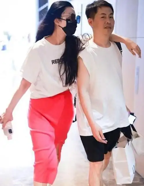 范冰冰大婚将至深夜晒照意外曝光婚庆用品评论区无人敢提李晨