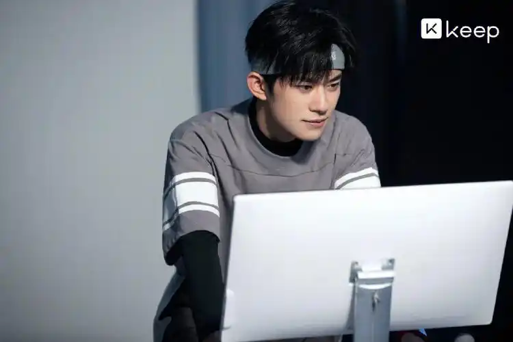 易烊千玺keep品牌代言人