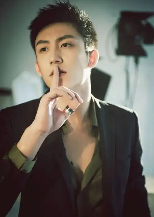 网剧上瘾黄景瑜许魏洲顾海白洛因