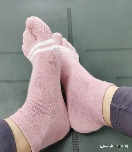 我觉得我的脚丫子有点酸臭酸臭的要怎么把脚变香啊