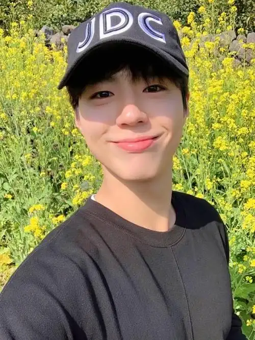 陆星材在韩国算几线(盘点8位童颜长腿的韩国男星) - 帮企客