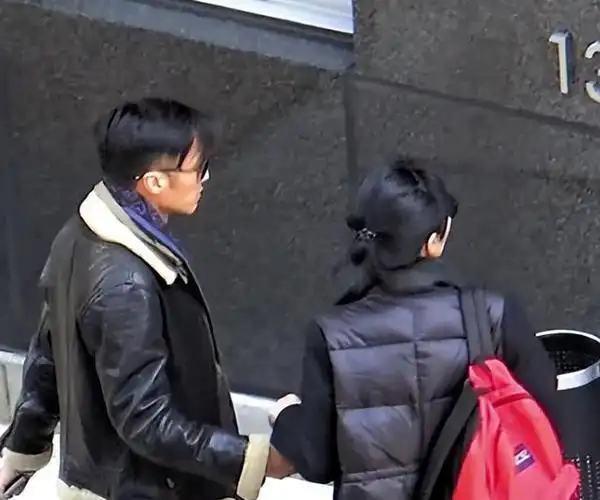 王菲谢霆锋年后首秀恩爱合体现身行头不过万元女方罕有撒娇