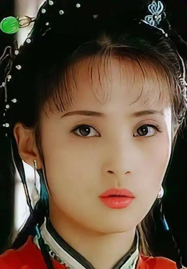 蒋勤勤"人间水灵"时尚湿身照,女神年轻时有多美?