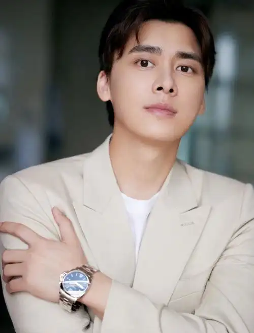 2021李易峰品牌活动_高清图片大全-爱豆app