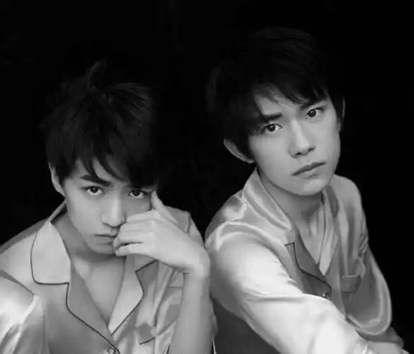 有种"兄弟情"叫王俊凯易烊千玺,你拍新综艺,我义不容辞为你打call!