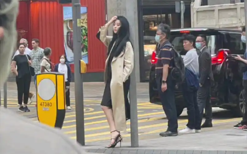 中国香港路人镜头下的范冰冰真的好美!