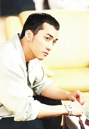 宋承宪秘密拍摄广告照 计划年底复出