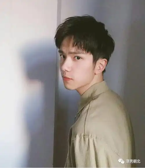 8款男生最帅气学生党发型开学了剪一个帅气翻倍