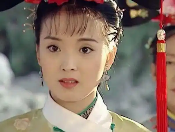 还珠格格老佛爷为什么喜欢晴儿在私下是什么关系对晴格格这么好