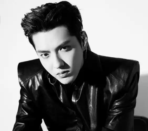 吴亦凡事件越闹越大已超10家官媒发声其本人最终结局三选一