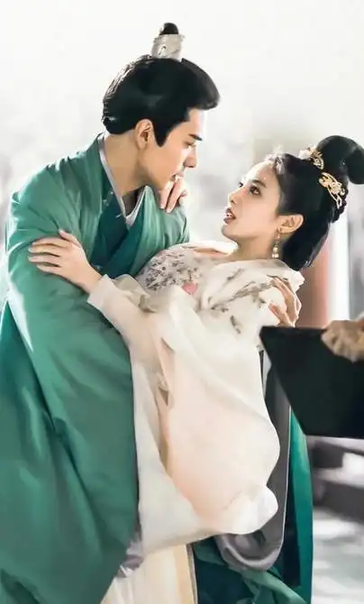 丫鬟脸别硬演公主真正的公主是粗布麻衣也掩盖不了的气质