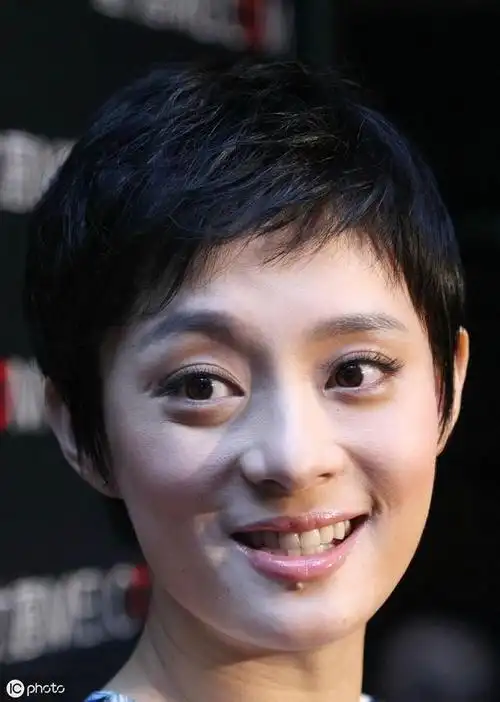 孙俪近几年的美照笑起来很天真