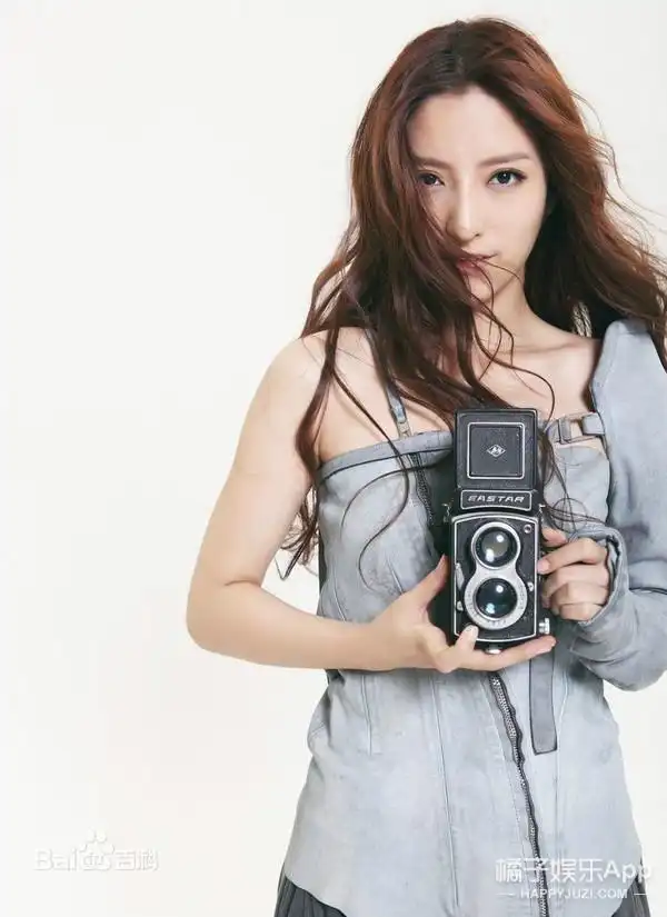 pc蛋蛋微信群还记得09快女潘辰吗?她现在长这样啦!