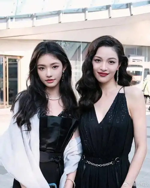 林允钟楚曦合照##林允钟楚曦同框合影