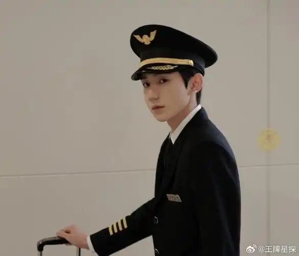 肖战魏大勋王源今日营业照