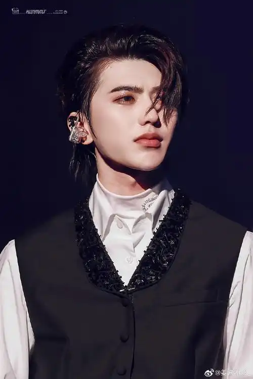 蔡徐坤新歌afterglow##蔡徐坤新歌hugme