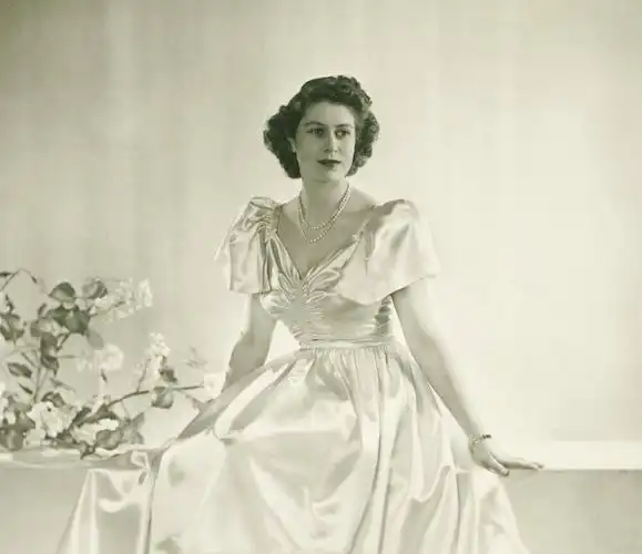 伊丽莎白二世 - 堆糖,美图壁纸兴趣社区