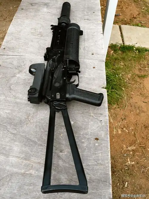 吃鸡游戏里最受欢迎的冲锋枪:pp-19野牛冲锋枪优缺点分析_制造_性能