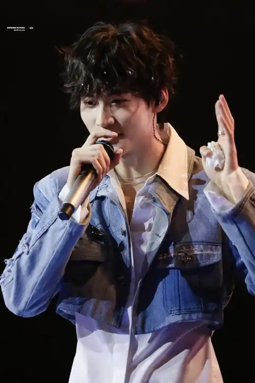 周柯宇星光大赏##周柯宇1212出道周年快乐