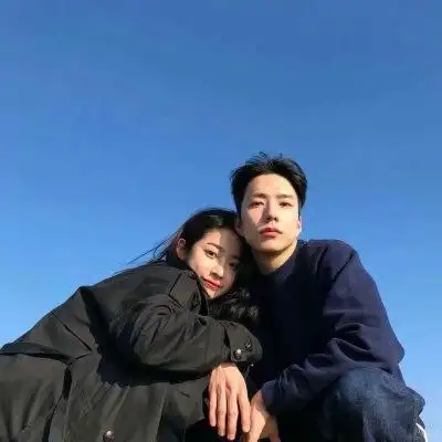 低调拥有成熟气质的新款情侣头像