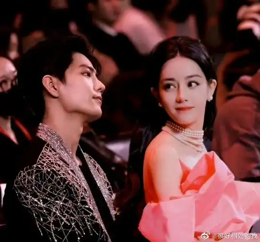 网友p的肖战迪丽热巴微博之夜合照##网友p的肖战迪丽热巴微博之夜