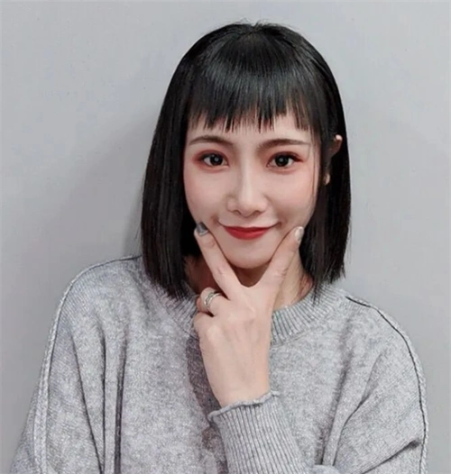 最新流行的女生刘海 锯齿刘海时髦瘦脸_刘海发型 - 美发站