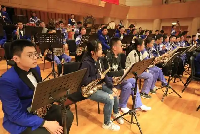 举办专场音乐会,历时一个半小时的精彩演出,获得了在场观众的高度认可