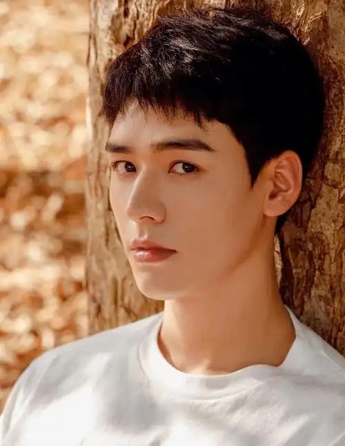 龚俊个人资料- 卡盟之家