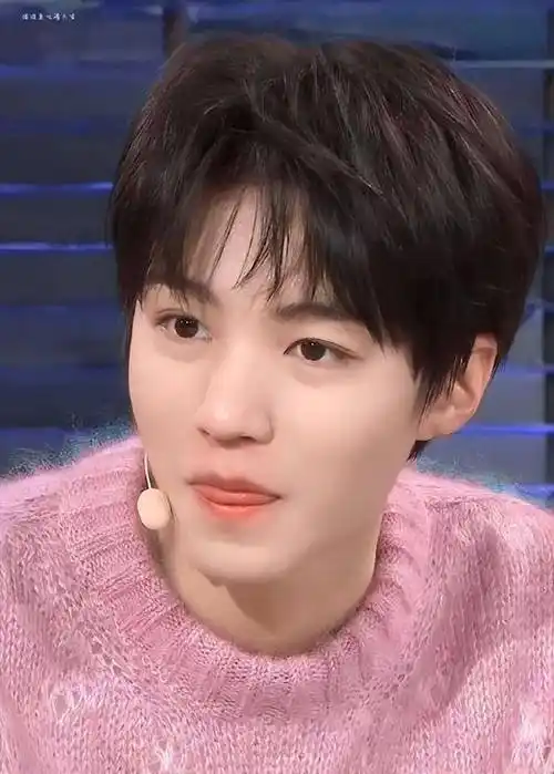 王俊凯elle专访微博是我分享生活趣事的朋友圈有趣才发