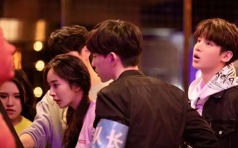 杨幂邓伦在一起了?看剪辑是有点暧昧.