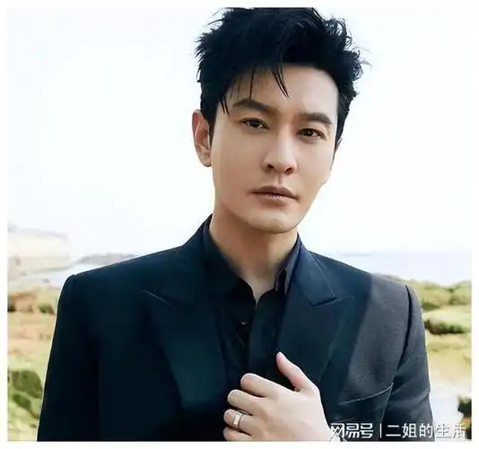 2015年,黄晓明和杨颖的世纪婚礼在巴厘岛盛大举行.