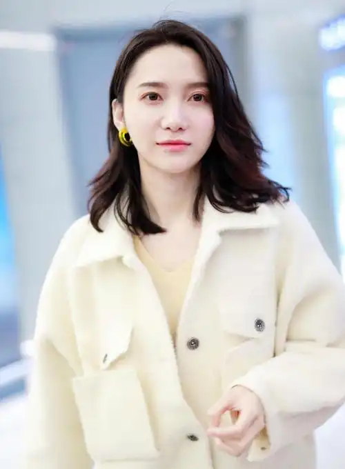 陆婷的腿不愧是上过热搜的,短裙配长靴,164却有170即视感