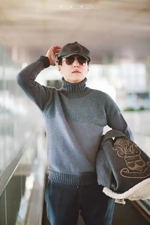 《人民的财产》演员杀青,男主角靳东低调返京后又飞上海