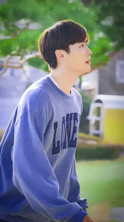 李钟硕壁纸邻家大男孩