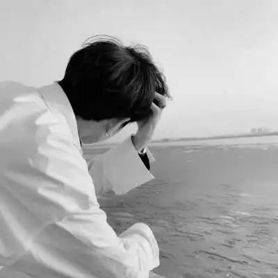 优质黑白男头像