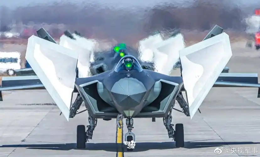 组图速收藏歼20梦幻科技感壁纸来啦