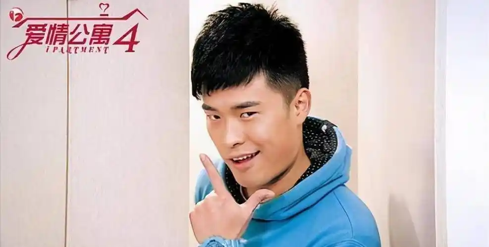 陈赫罕见晒老婆张子萱照高调秀恩爱,新作《瞄准》演技