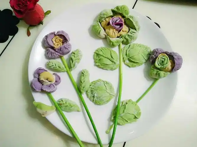 大饺子摆的花朵!