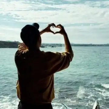 微信男生背影头像超拽有个性最后我们都各自走向了哪里