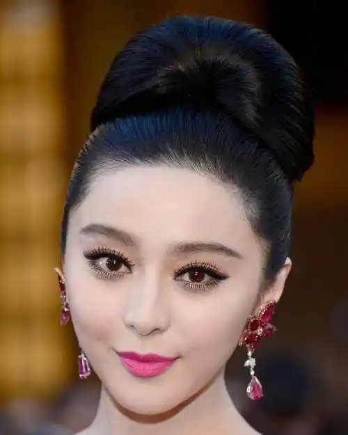 五位最美桃花妆女星,杨颖动人,范冰冰似少女,最后一位无人能及