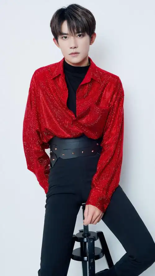 爱豆易烊千玺手机壁纸图片