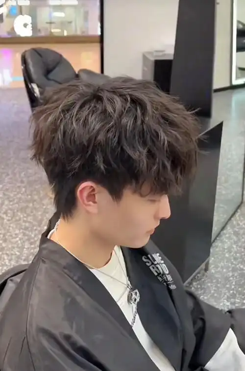 男生束状纹理烫发