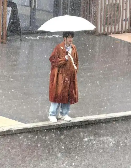 5.26娱乐瓜:肖战杨紫李现赵丽颖龚俊檀健次鹿晗刘学义魏大勋宋轶