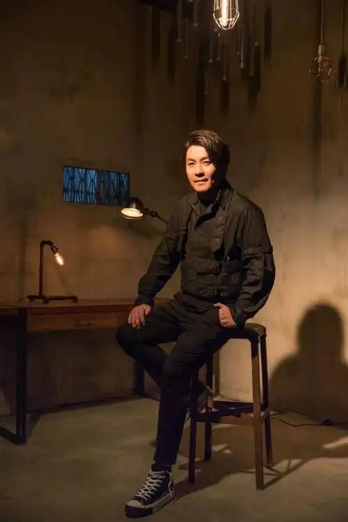 阿杜为宣传新歌超负荷工作 自我调养7月底将发新歌