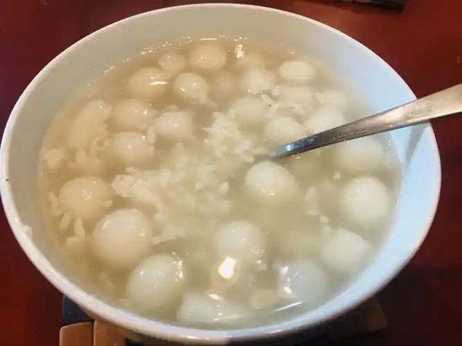 第4步(手搓醪糟小汤圆的做法)