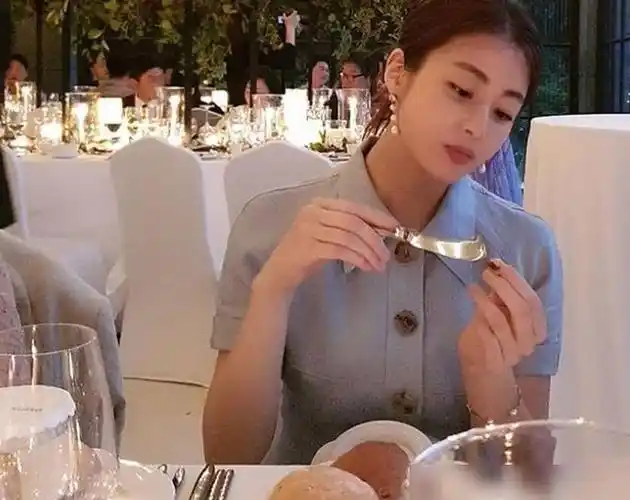 玄彬前女友姜素拉宣布结婚有着天使脸蛋让玄彬一见钟情的女人