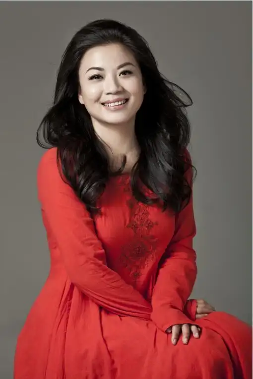 她是国家级演员,上过春晚23次,今50岁婚姻状况依然成谜!