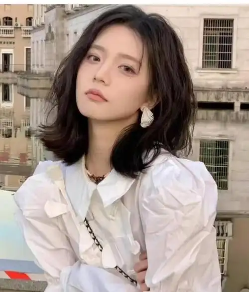 适合圆脸女生的5个发型显脸瘦又减龄提升气质好几倍