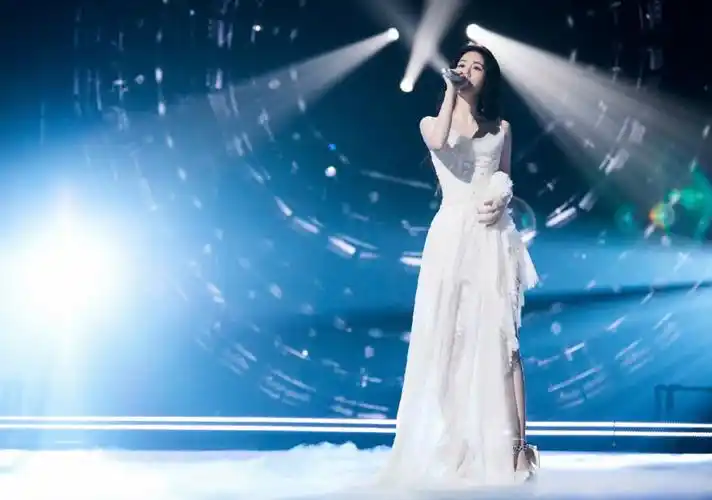 梁源aka包大师评价张碧晨《天赐的声音》第五季前两期表现很差?