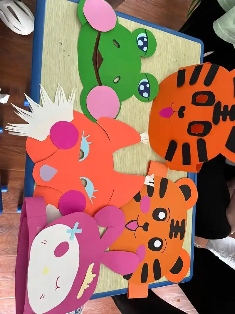 小仙女们的手工课～面具和头饰 - 抖音